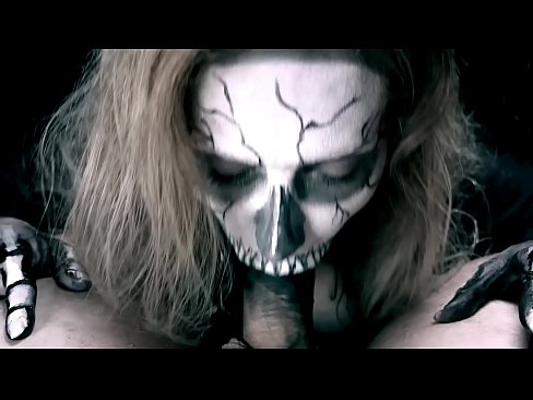 ❤️ Vajzë demonike që thith karin me gojën e saj të zezë dhe gëlltit sperma. ❤❌ Video qij në pornografi sq.91sexy.top ️❤